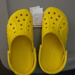 NWT Yellow Crocs size 9